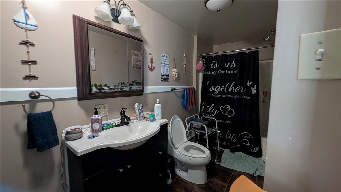 1241 Pittsburgh Road, Uniontown, PA 15401