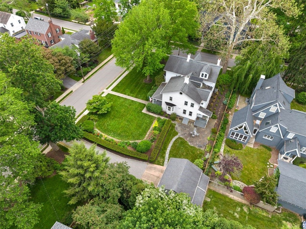 402 Maple Lane, Sewickley, PA 15143