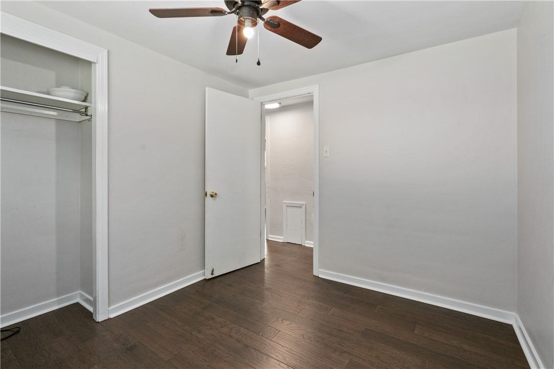 5690 Florida Ave, Bethel Park, PA 15102