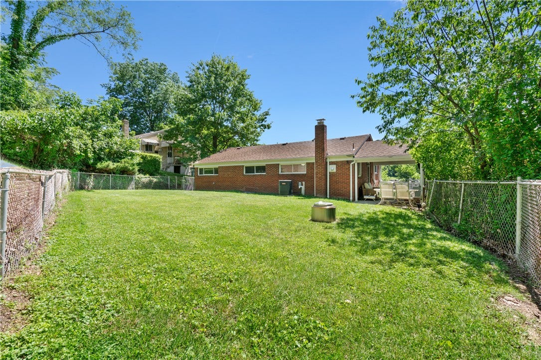 5690 Florida Ave, Bethel Park, PA 15102