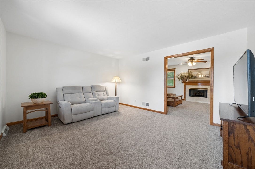 415 Primrose Drive, Greensburg, PA 15601