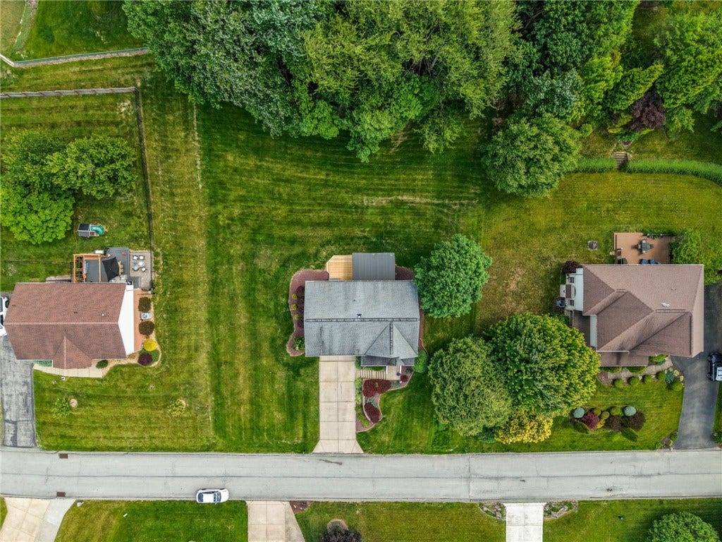 415 Primrose Drive, Greensburg, PA 15601