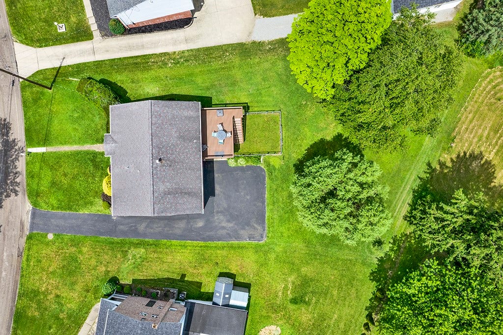 5 Shawnee Dr, Greensburg, PA 15601