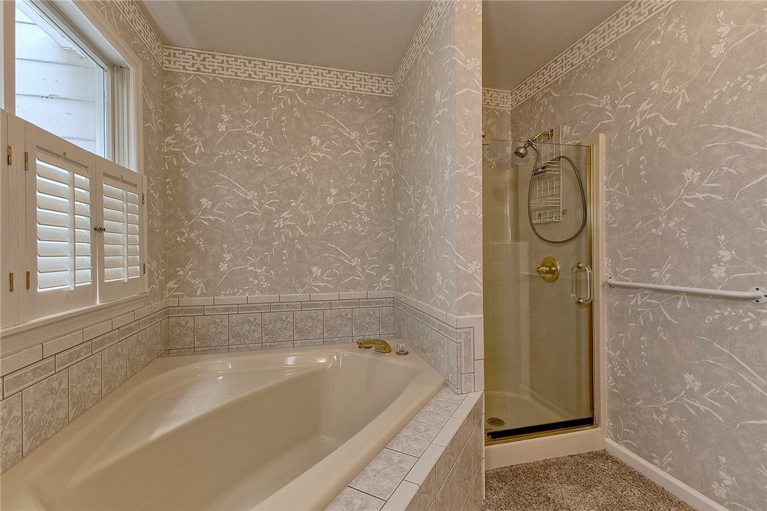 50 Lakeridge Drive, Greensburg, PA 15601