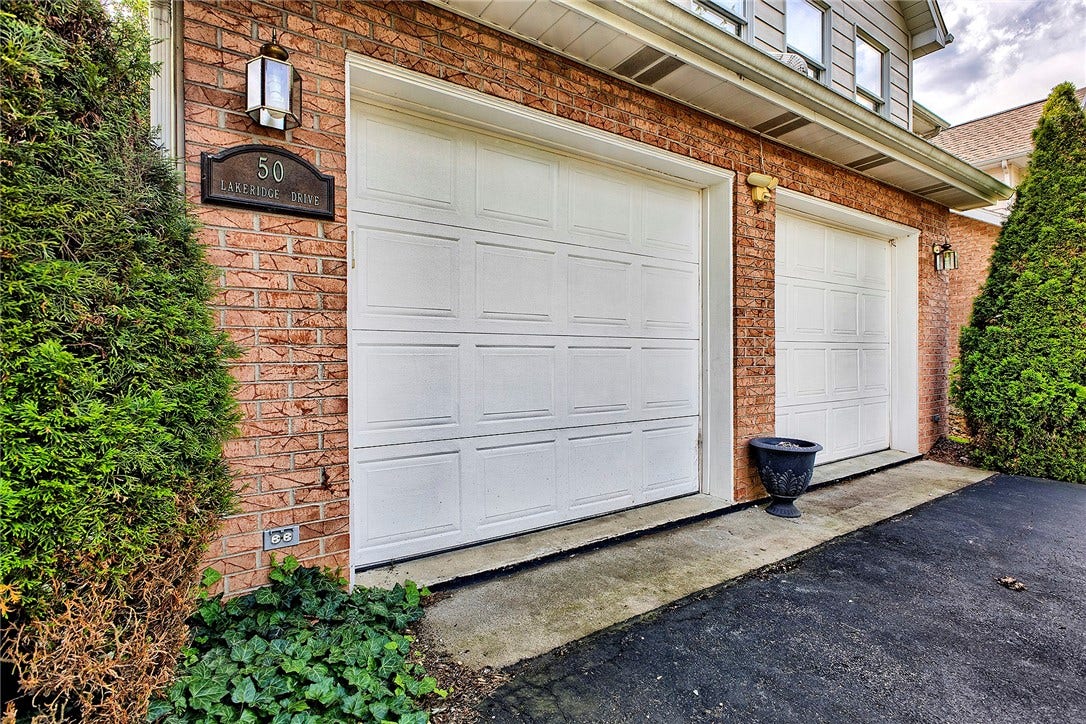 50 Lakeridge Drive, Greensburg, PA 15601