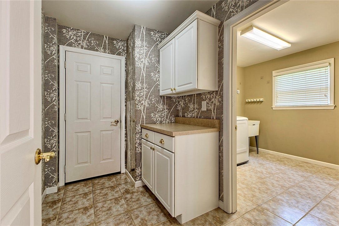 50 Lakeridge Drive, Greensburg, PA 15601
