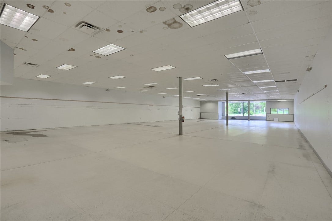 1729 B Rostraver Rd, Belle Vernon, PA 15012