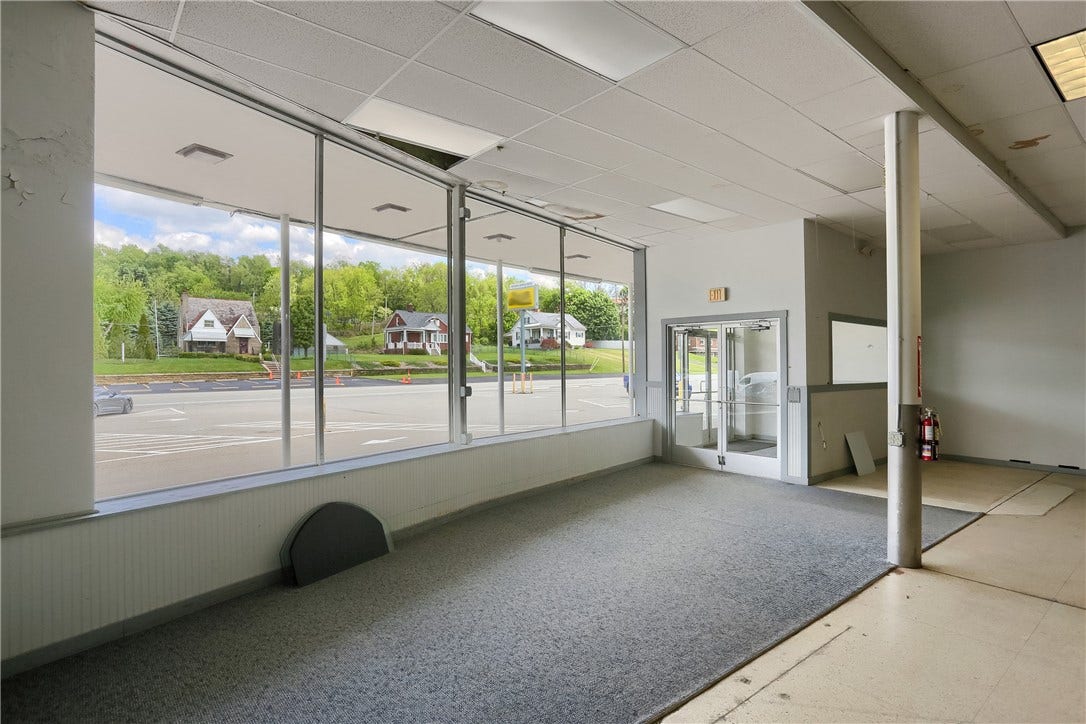 1729 B Rostraver Rd, Belle Vernon, PA 15012
