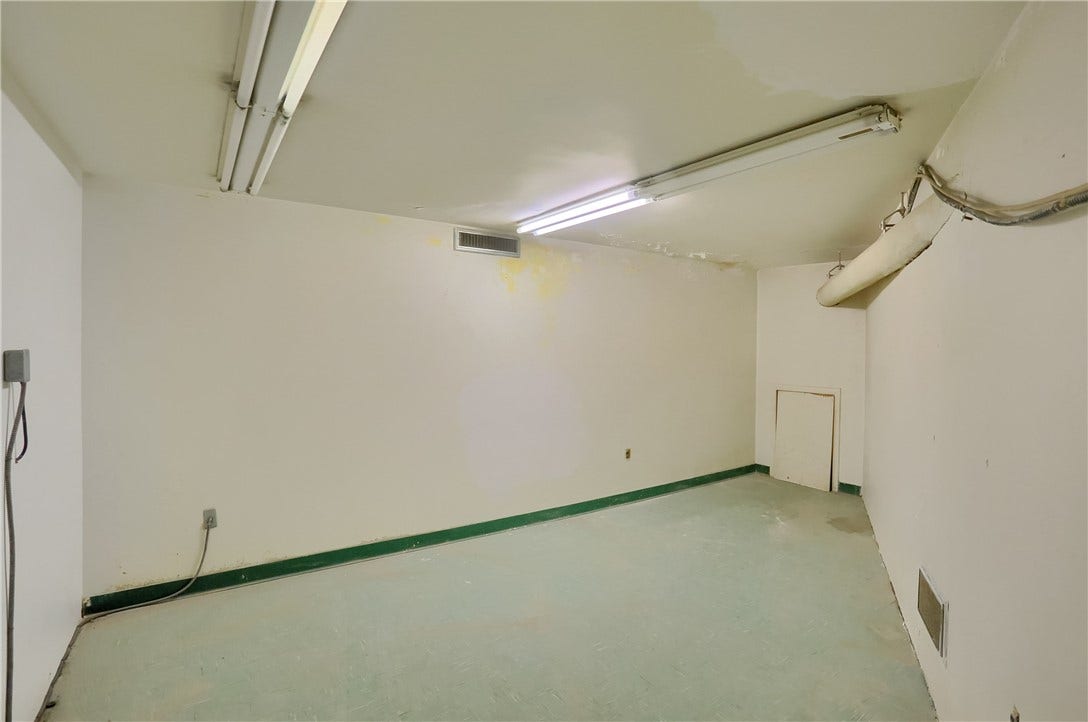 1729 B Rostraver Rd, Belle Vernon, PA 15012