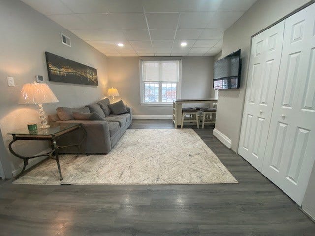223 4th St, Irwin, PA 15642