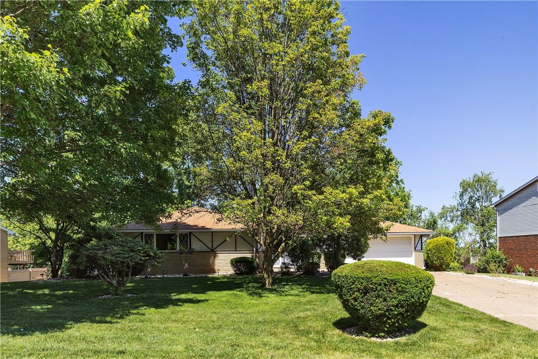 Spacious NO STEP Ranch with Large Attached Garage in Irwin / Hempfield Twp!