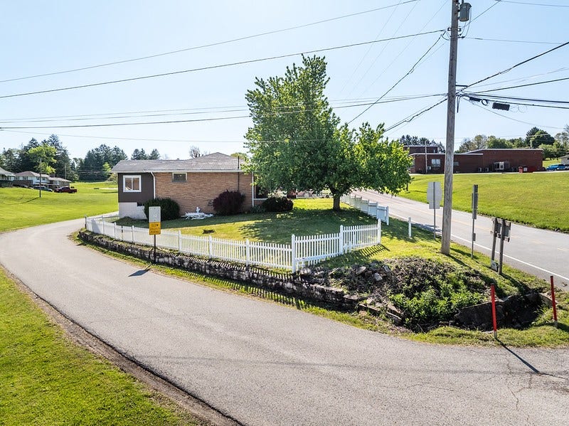 2741 Route 982, Mount Pleasant, PA 15666