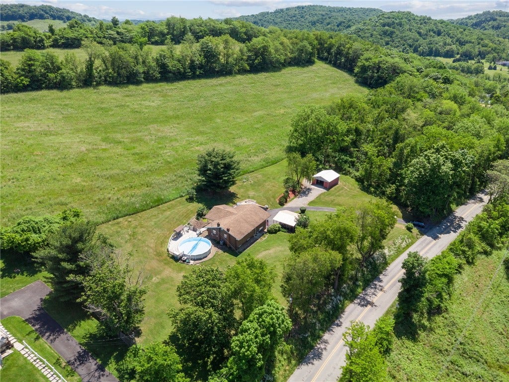 158 Harry Long Rd, Greensburg, PA 15601