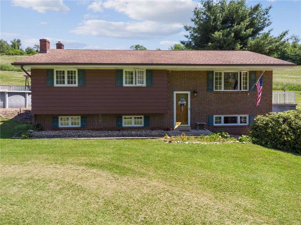 158 Harry Long Rd, Greensburg, PA 15601