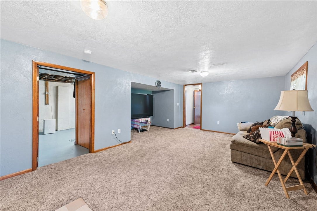 158 Harry Long Rd, Greensburg, PA 15601