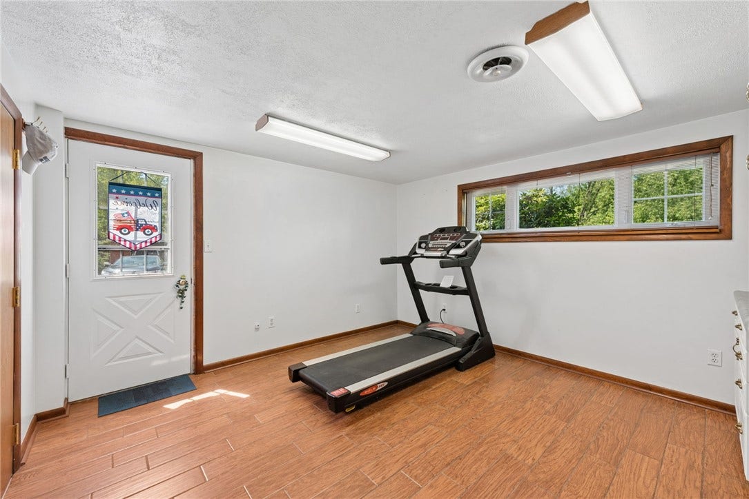 158 Harry Long Rd, Greensburg, PA 15601