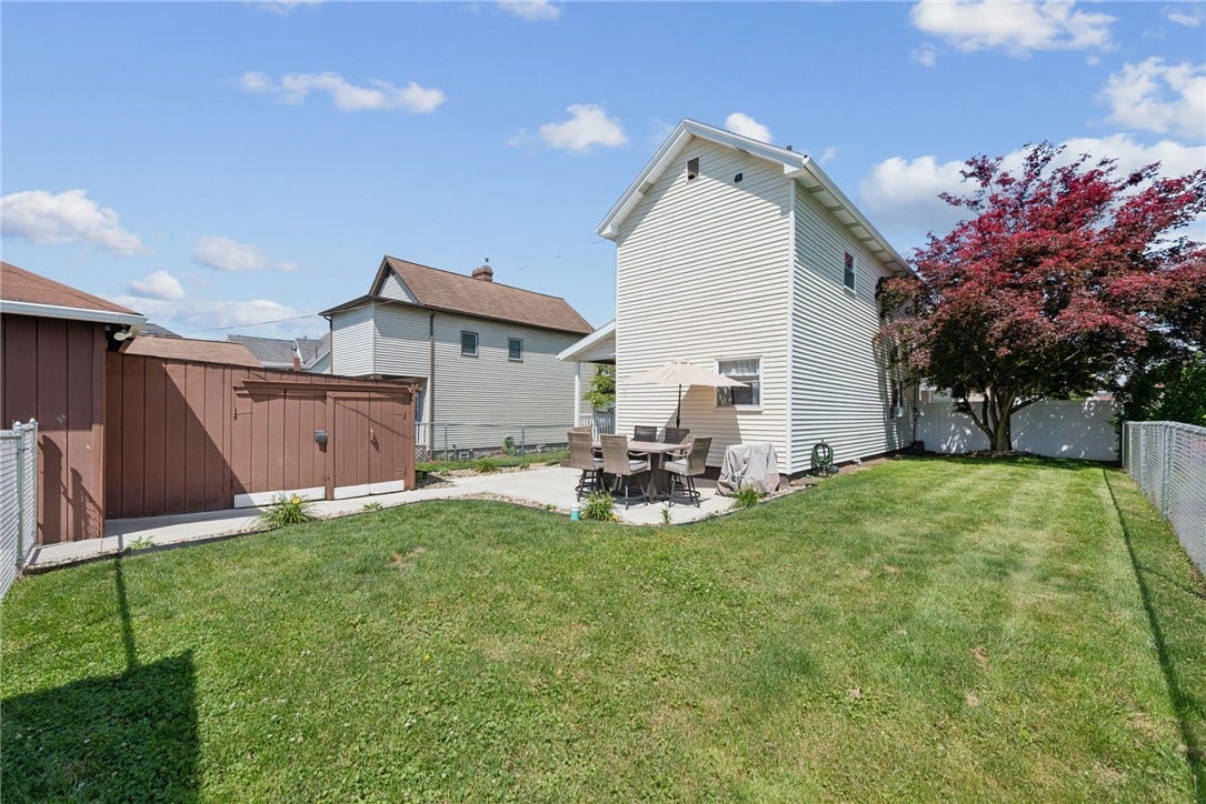 313 James St, Latrobe, PA 15650