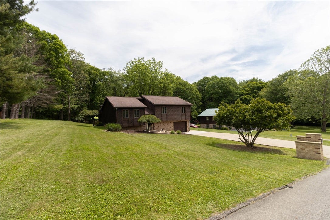204 Republic St, Uniontown, PA 15401