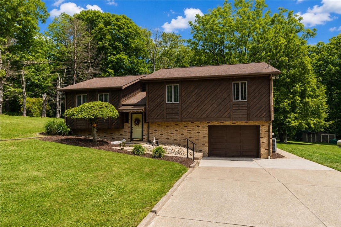 204 Republic St, Uniontown, PA 15401