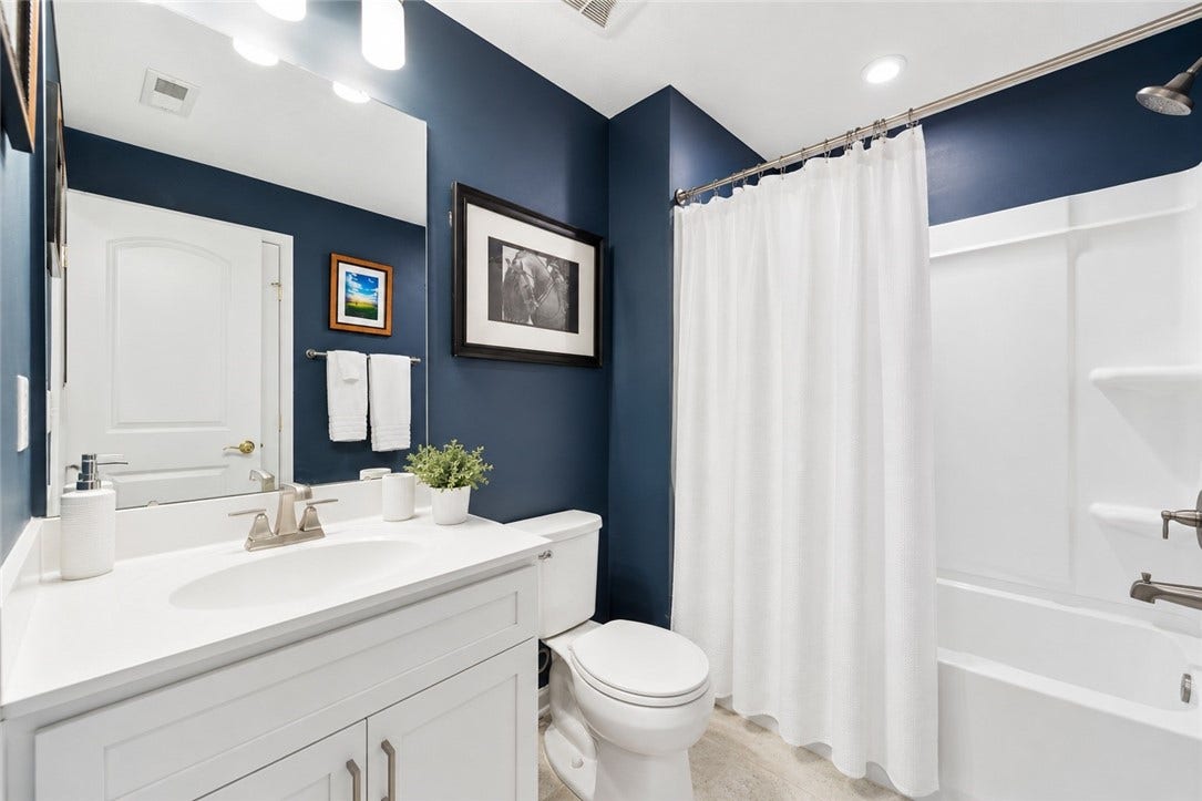 3003 Audrey Dr, Greensburg, PA 15601