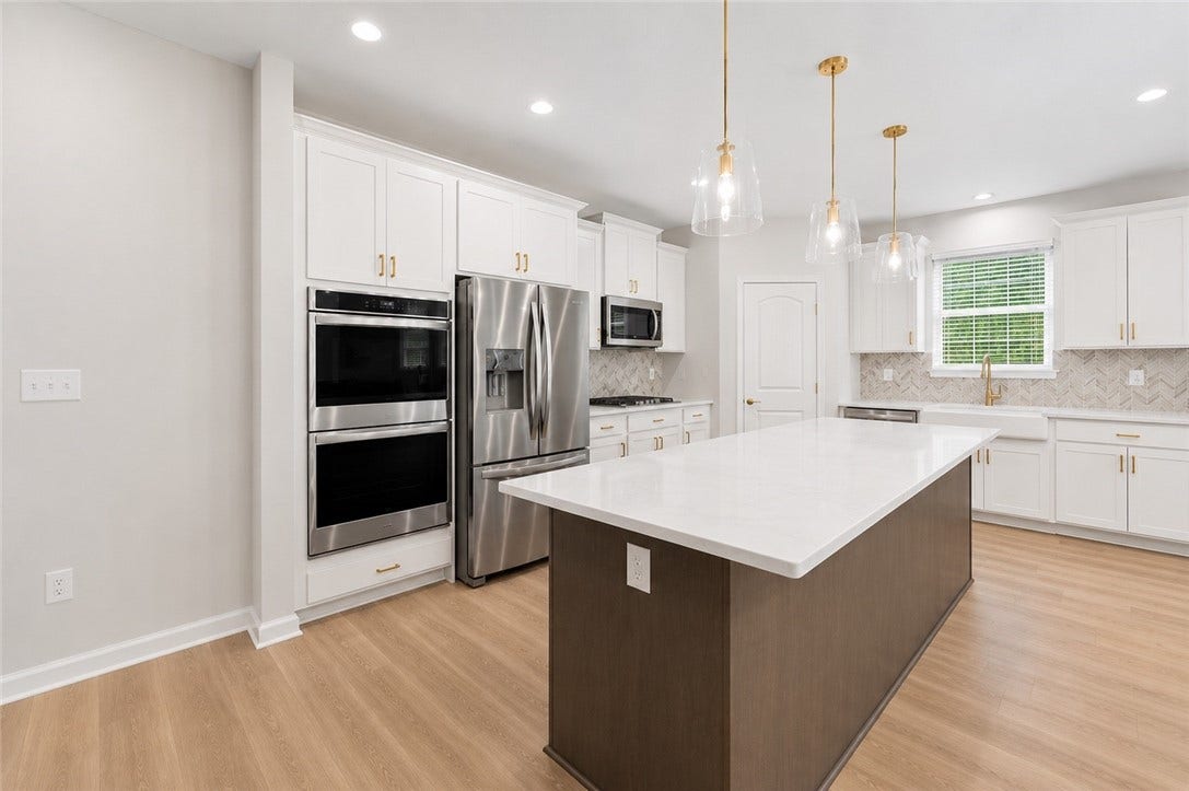 3003 Audrey Dr, Greensburg, PA 15601