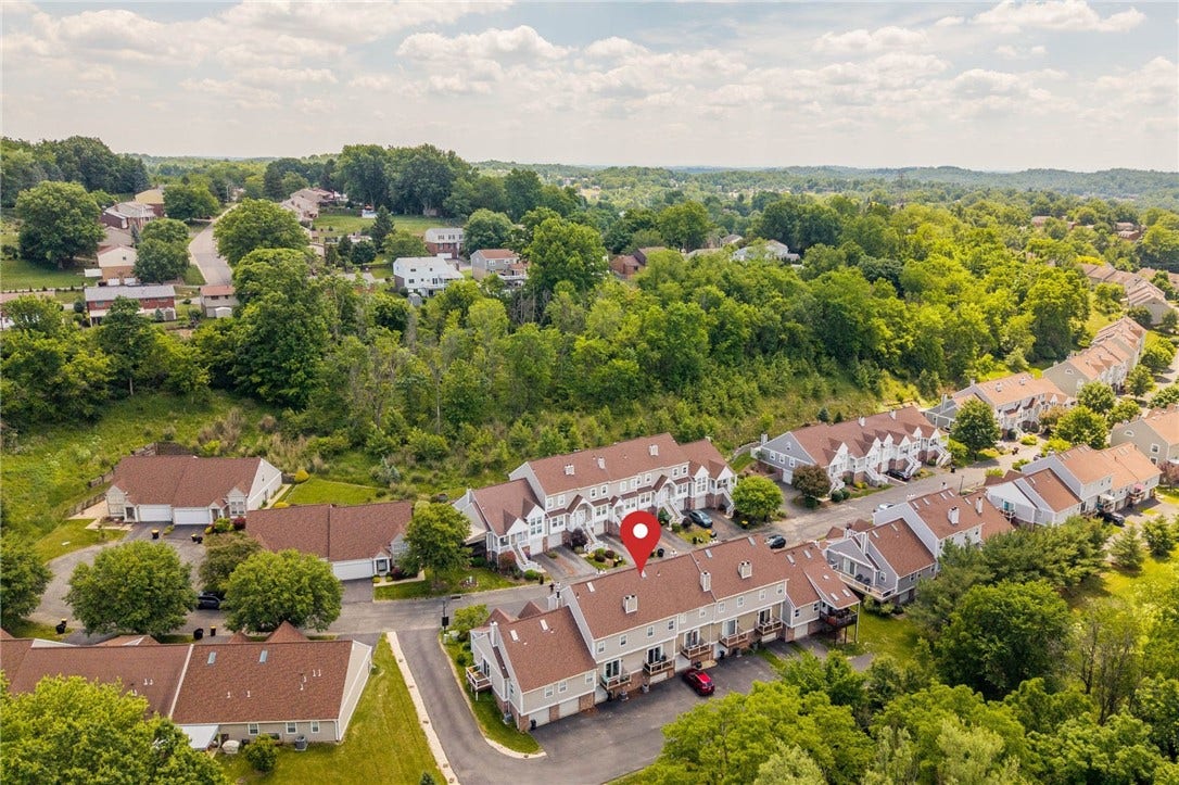 197 Old Village Ln, Bethel Park, PA 15102