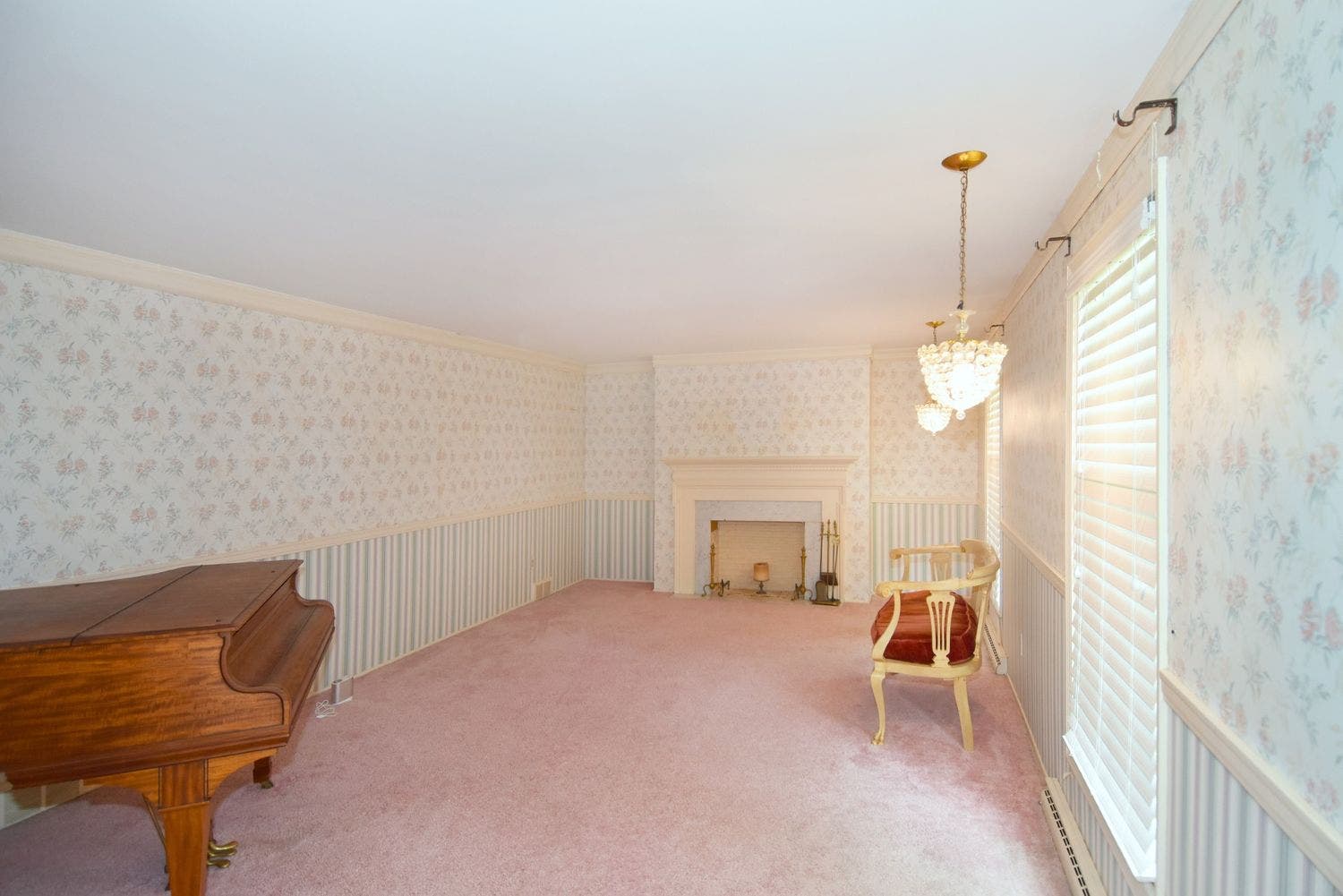 1893 Stage Dr., Pittsburgh, PA 15101