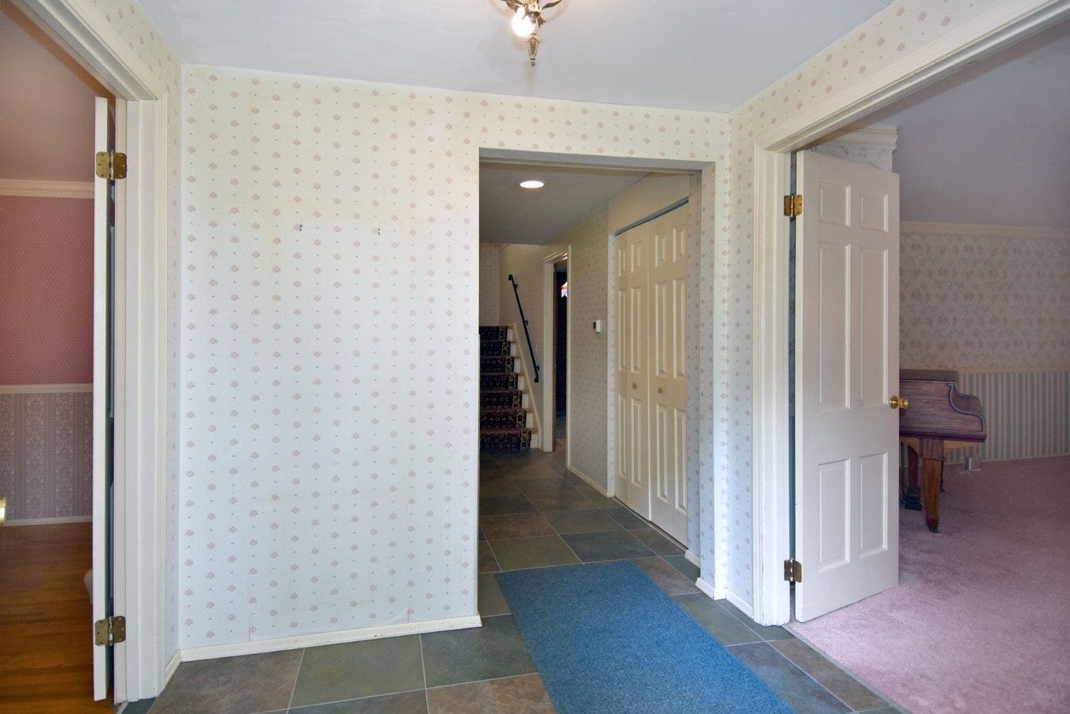 1893 Stage Dr., Pittsburgh, PA 15101