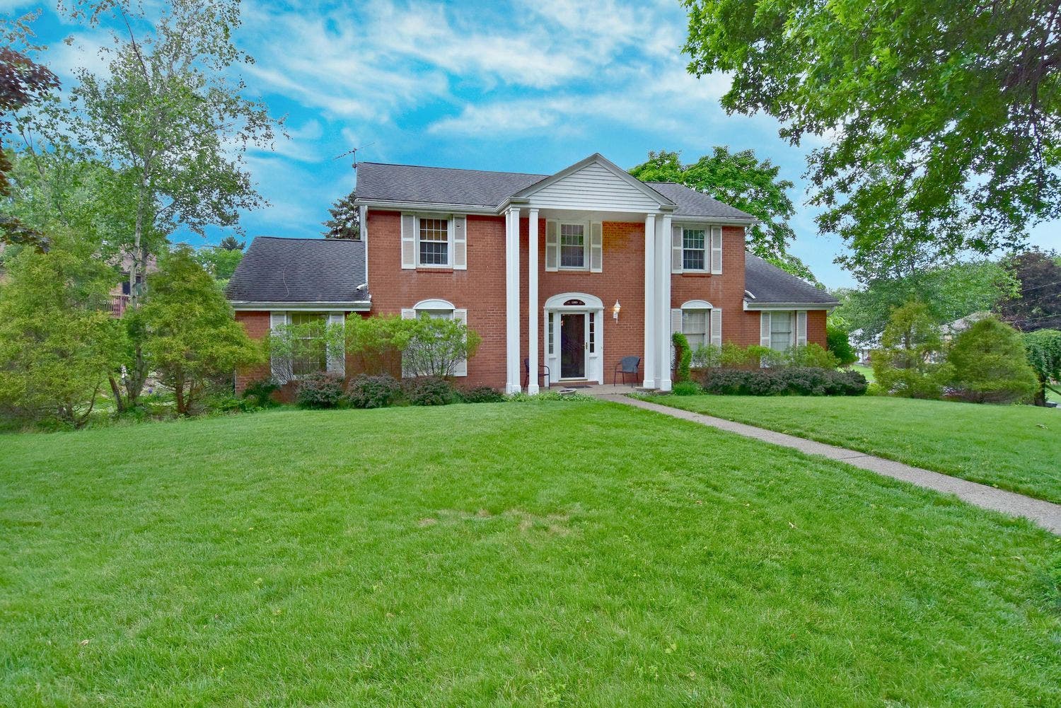 1893 Stage Dr., Pittsburgh, PA 15101