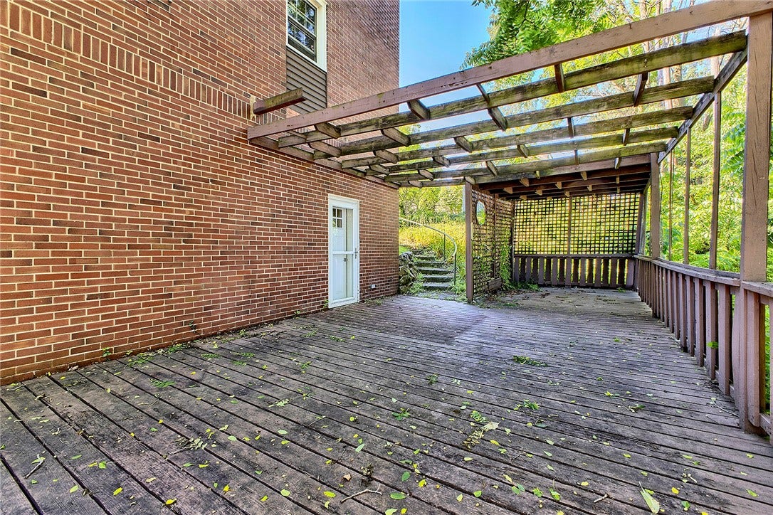 210 Tremont Ave, Greensburg, PA 15601