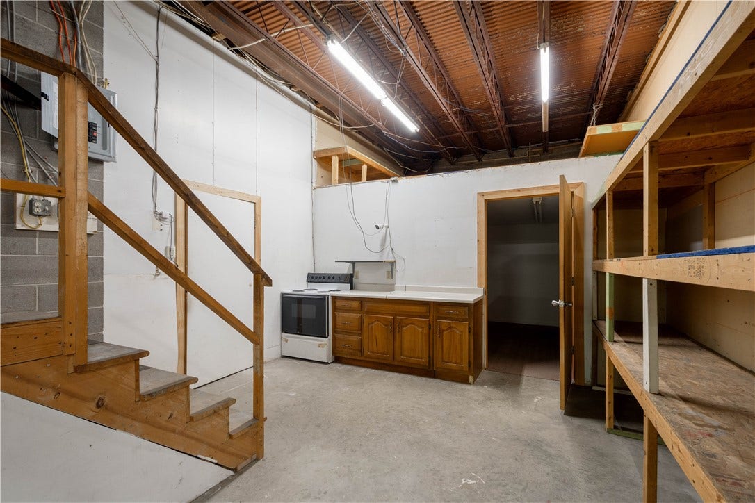 6027 National Pike, Brownsville, PA 15442