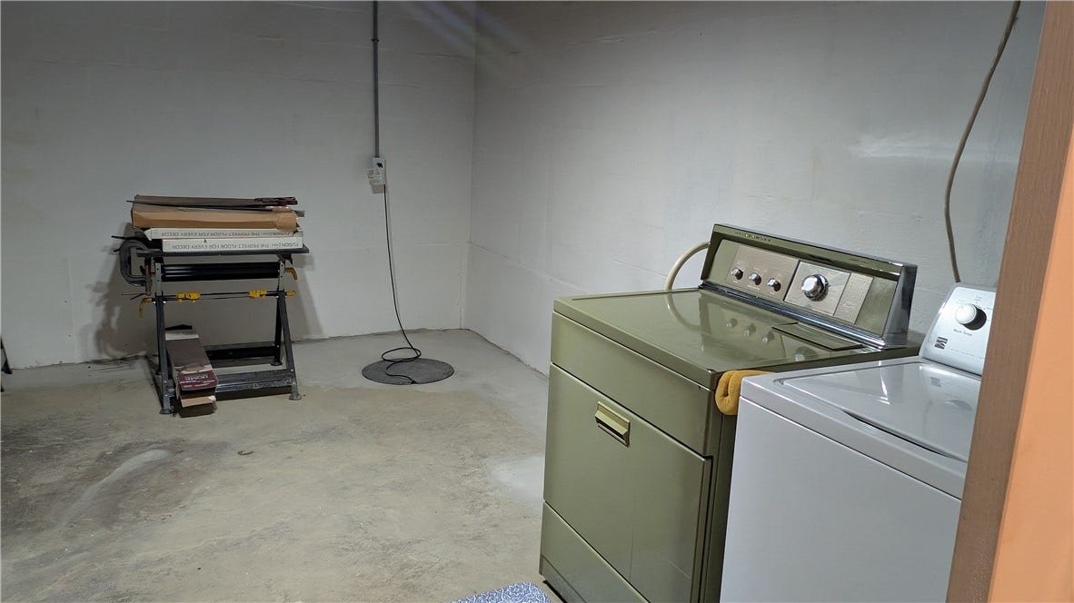 152 Cortez, Washington, PA 15301