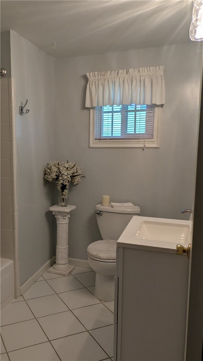152 Cortez, Washington, PA 15301