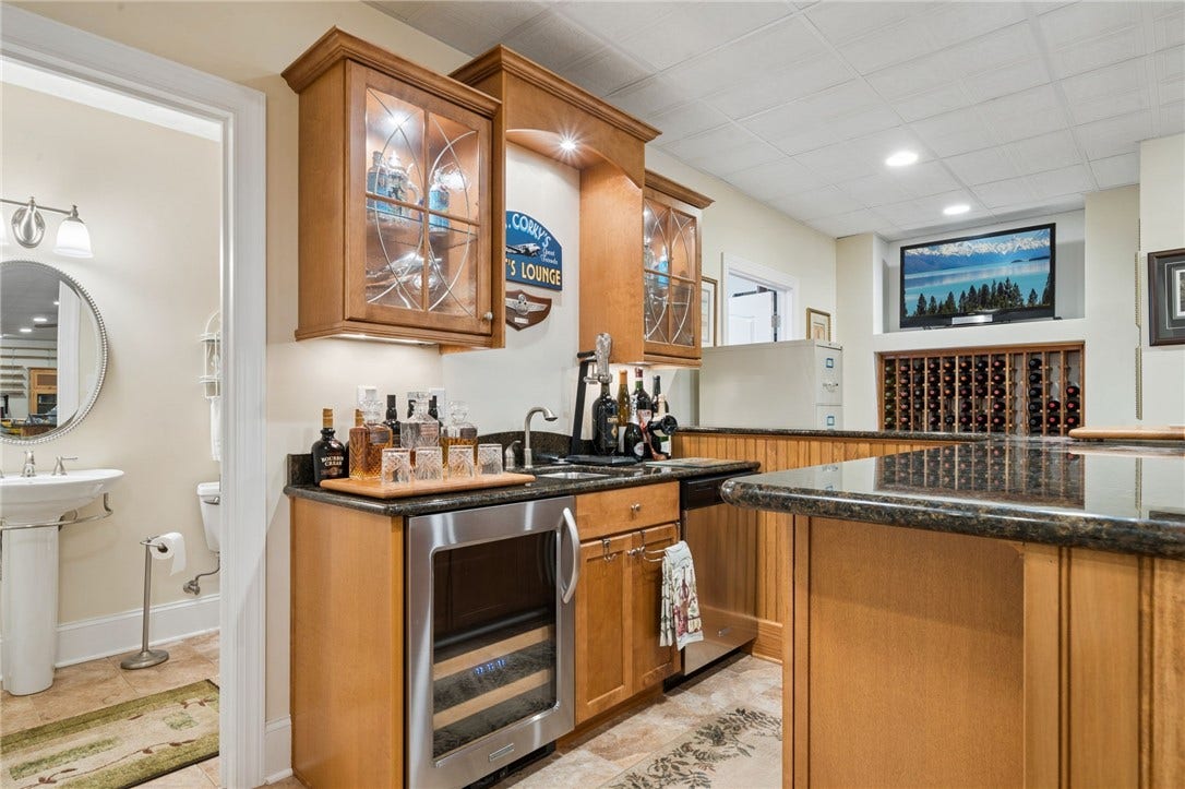 741 Lindwood Drive, Greensburg, PA 15601