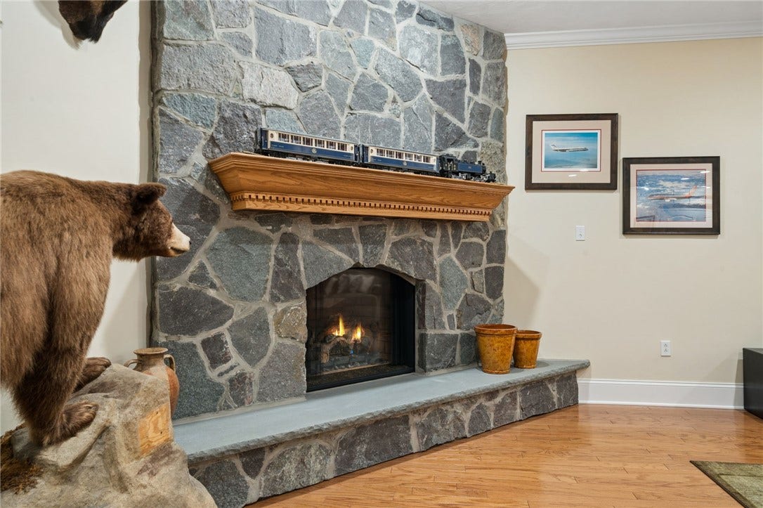 741 Lindwood Drive, Greensburg, PA 15601