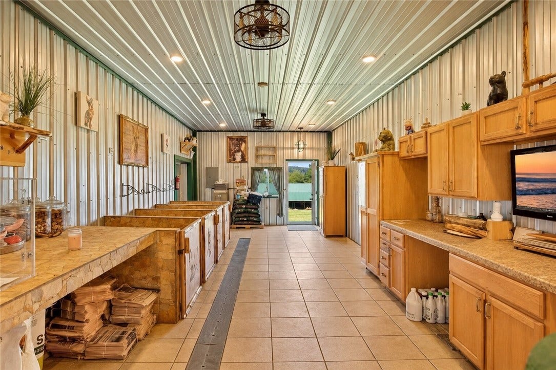 5164 Lincoln Hwy, Stoystown, PA 15563
