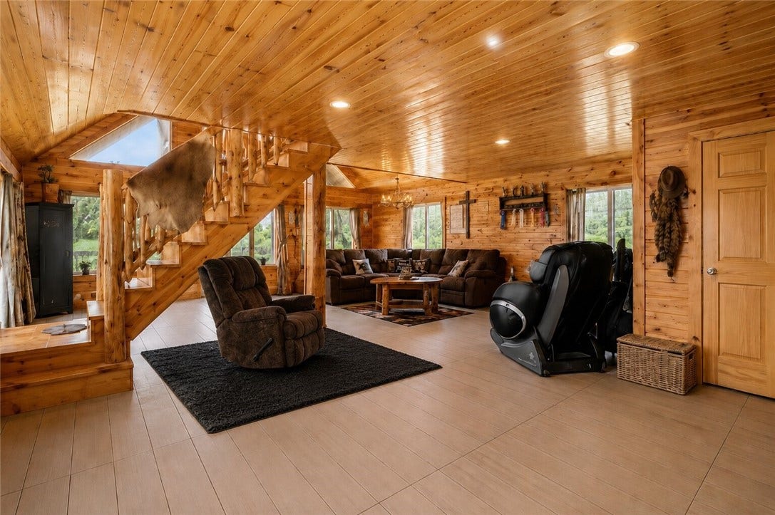 5164 Lincoln Hwy, Stoystown, PA 15563