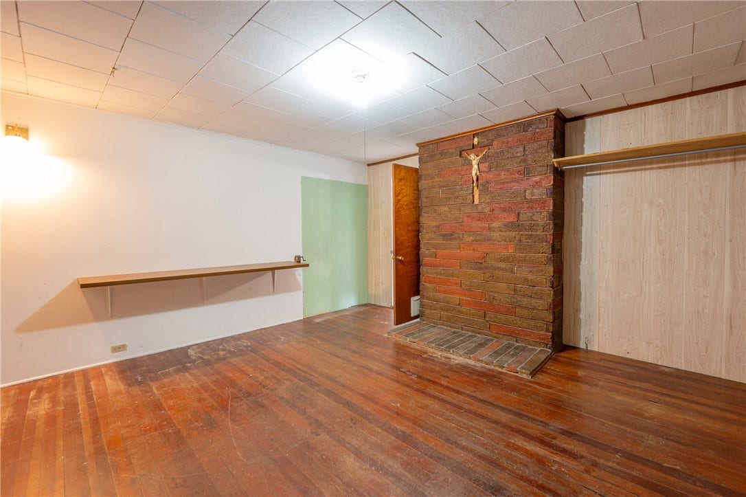 132 Coal Hollow Rd, Greensburg, PA 15601