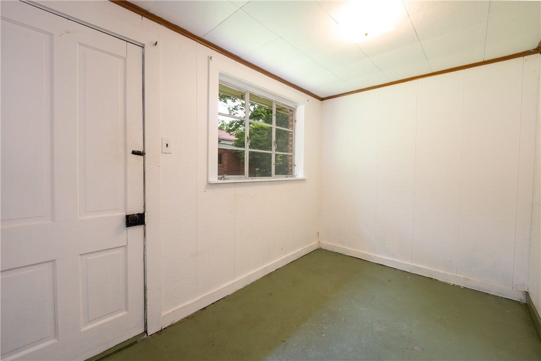 132 Coal Hollow Rd, Greensburg, PA 15601