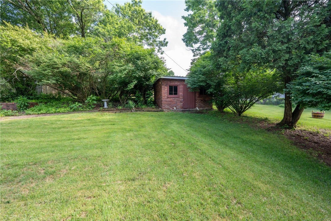 132 Coal Hollow Rd, Greensburg, PA 15601