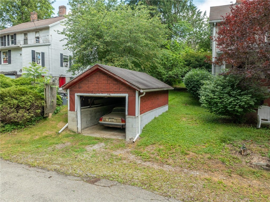 132 Coal Hollow Rd, Greensburg, PA 15601