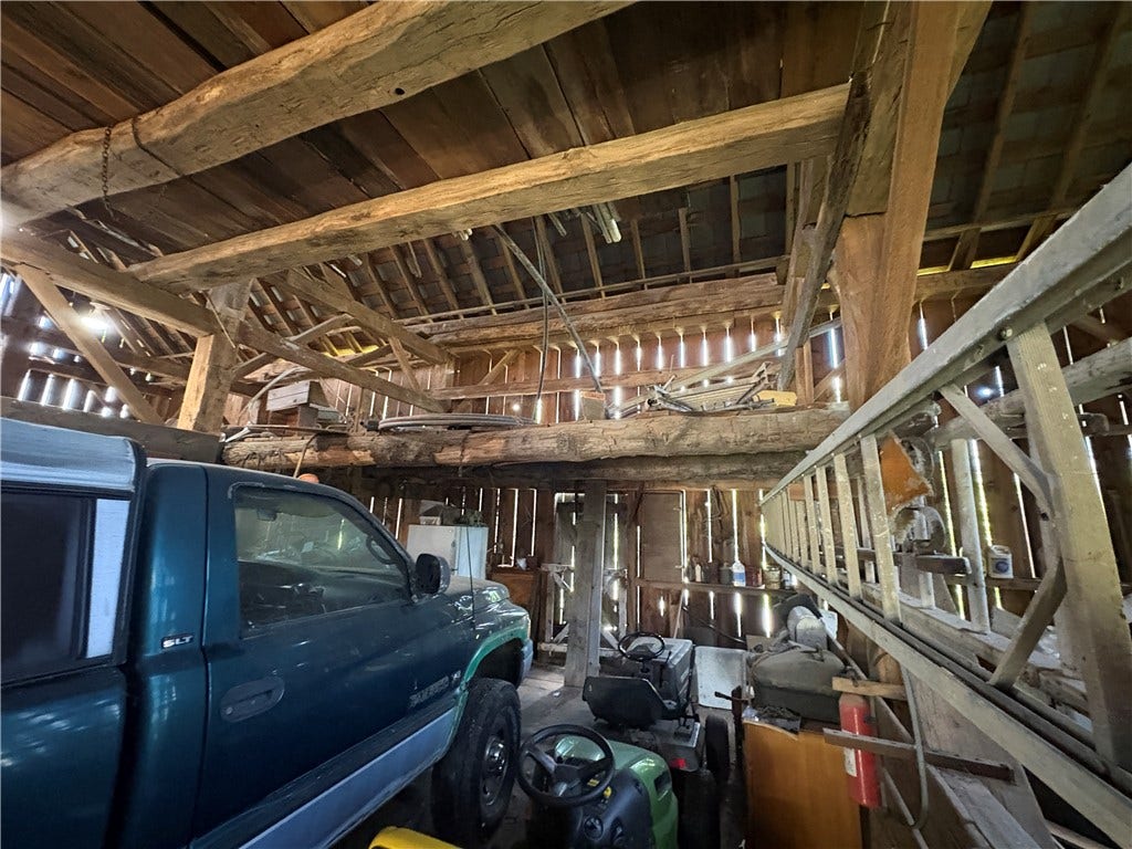 2742 No 8 Rd, Punxsutawney, PA 15767