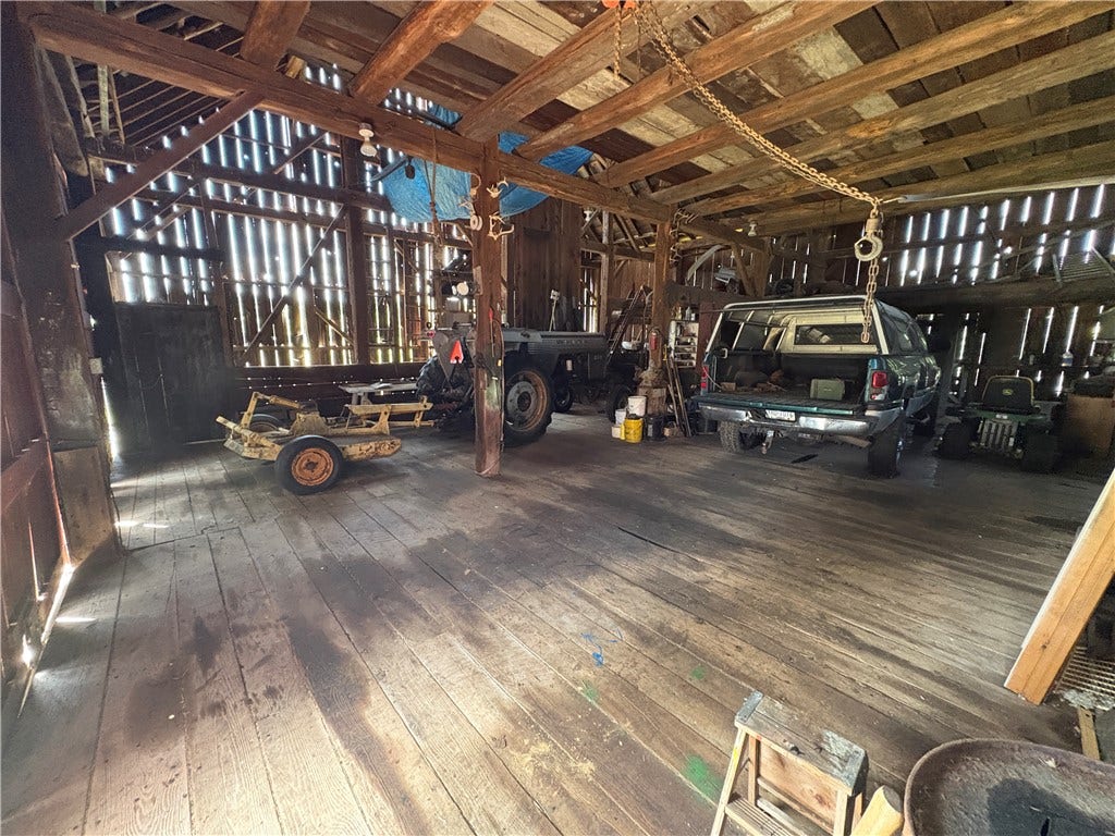 2742 No 8 Rd, Punxsutawney, PA 15767