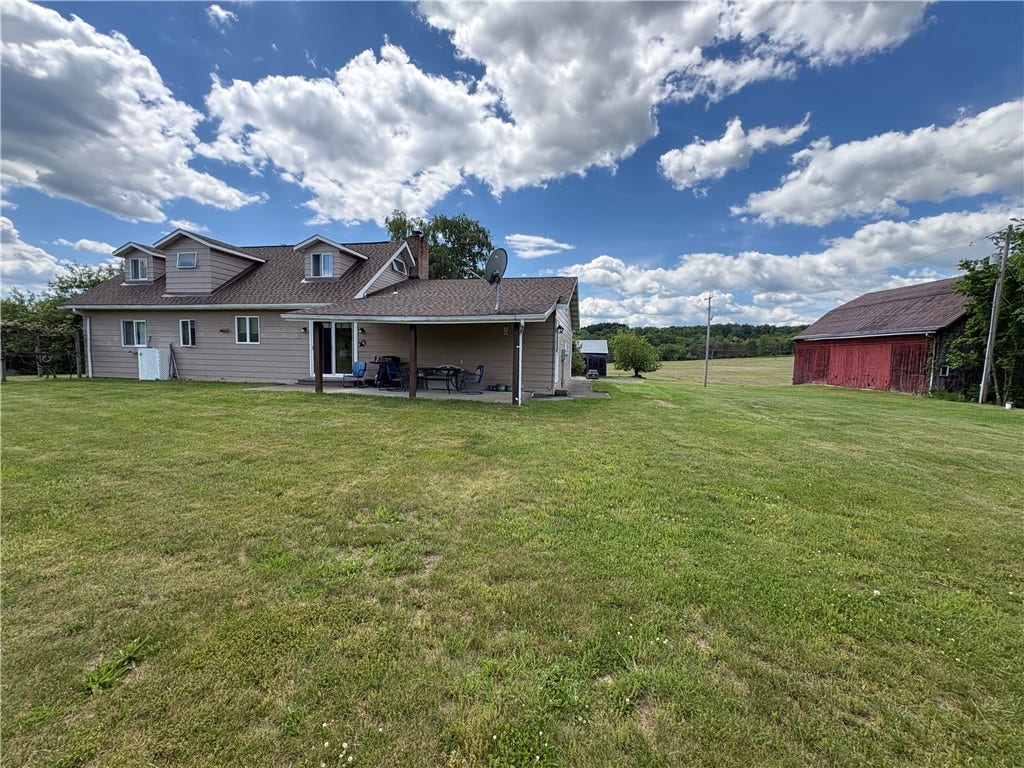 2742 No 8 Rd, Punxsutawney, PA 15767