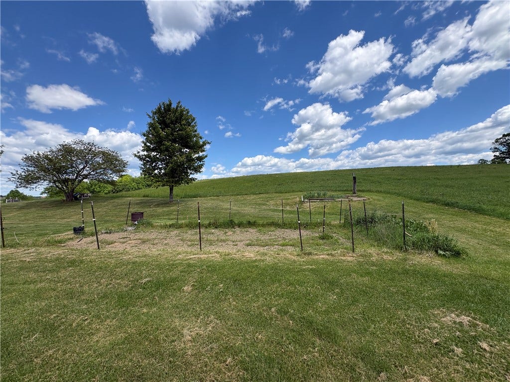 2742 No 8 Rd, Punxsutawney, PA 15767