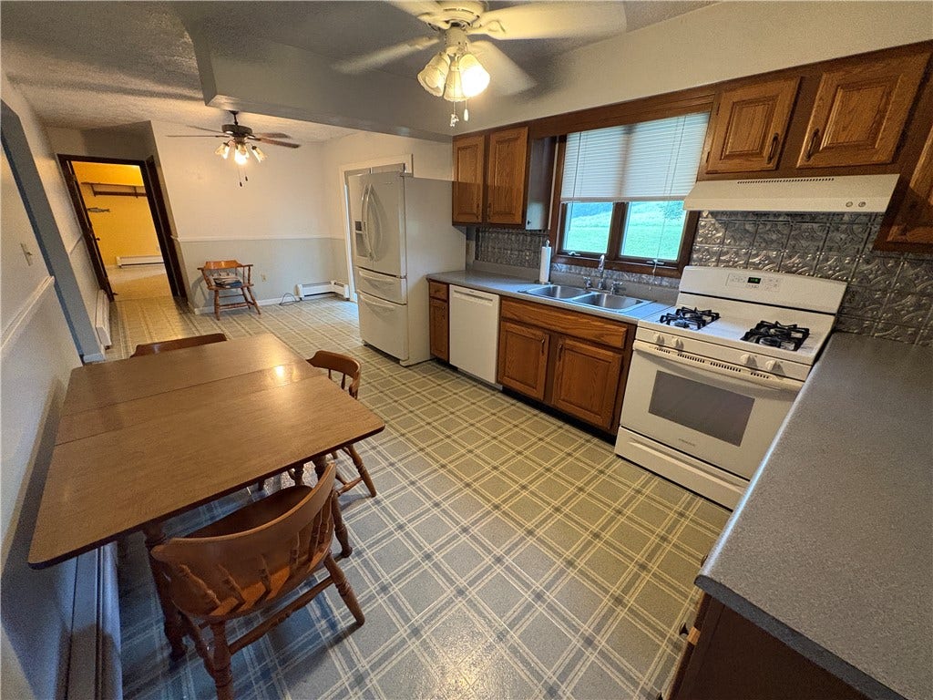 2742 No 8 Rd, Punxsutawney, PA 15767