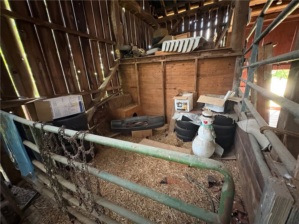 2742 No 8 Rd, Punxsutawney, PA 15767