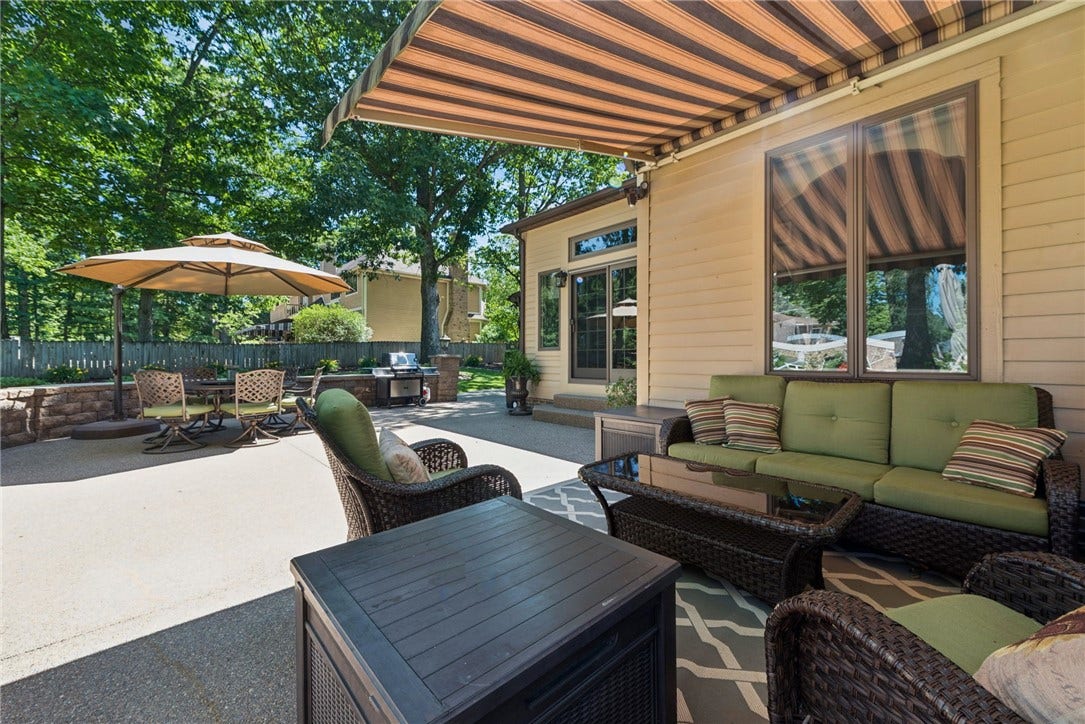 153 Lakewood Rd, Greensburg, PA 15601