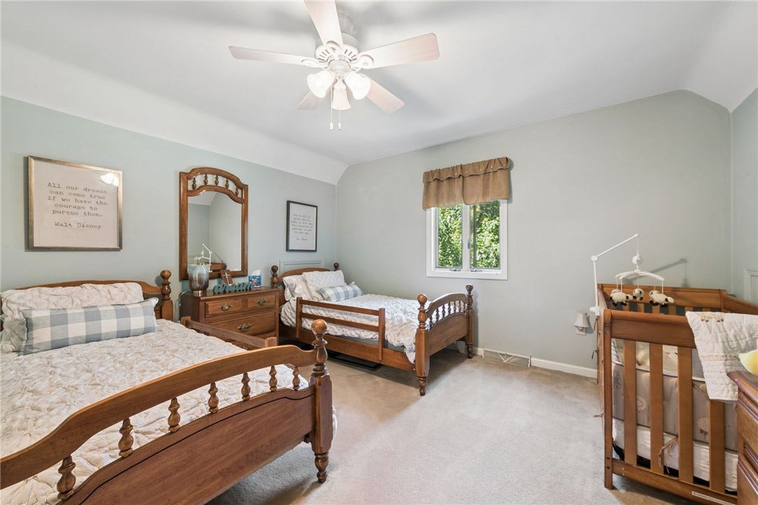 153 Lakewood Rd, Greensburg, PA 15601