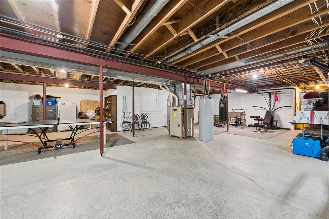 153 Lakewood Rd, Greensburg, PA 15601
